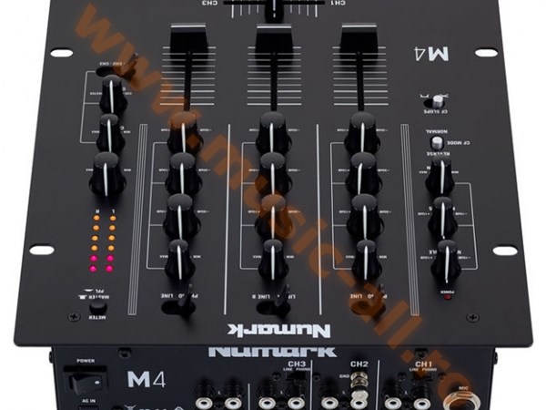 Numark M 4 Black